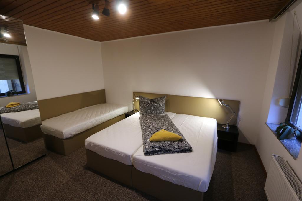 קרפלד Nadines Ferienwohnung מראה חיצוני תמונה